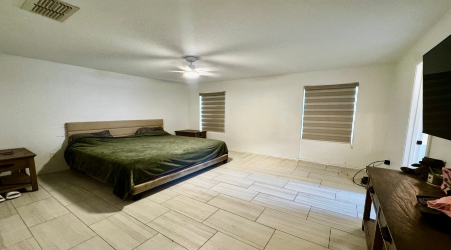 11147 Salado Dr, Laredo, Texas 78045-7375, 3 Bedrooms Bedrooms, 6 Rooms Rooms,2 BathroomsBathrooms,Residential,For Sale,11147 Salado Dr,20264101