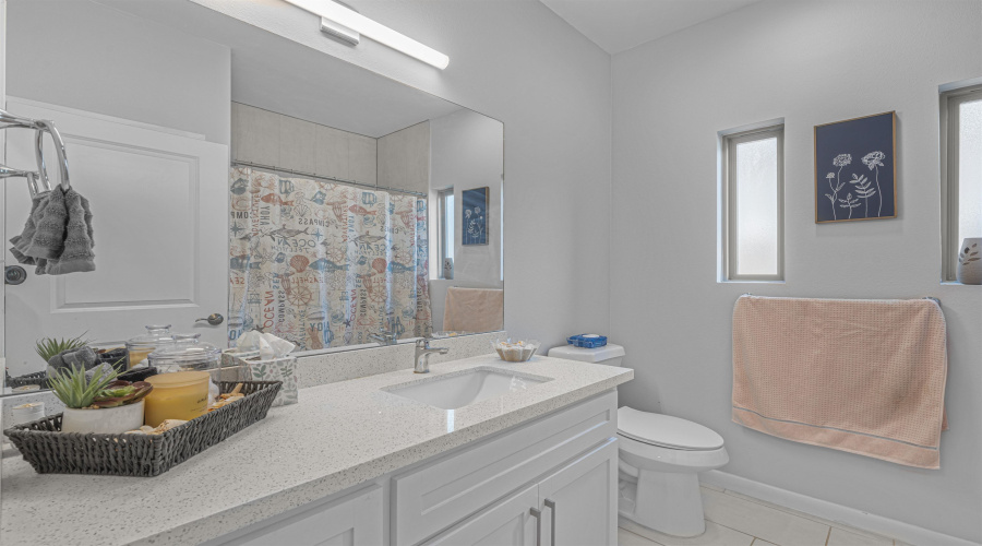 1414 El Caporal Dr., Laredo, Texas 78046, 3 Bedrooms Bedrooms, 5 Rooms Rooms,2 BathroomsBathrooms,Residential,For Sale,1414 El Caporal Dr.,20264102