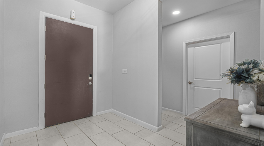 1414 El Caporal Dr., Laredo, Texas 78046, 3 Bedrooms Bedrooms, 5 Rooms Rooms,2 BathroomsBathrooms,Residential,For Sale,1414 El Caporal Dr.,20264102
