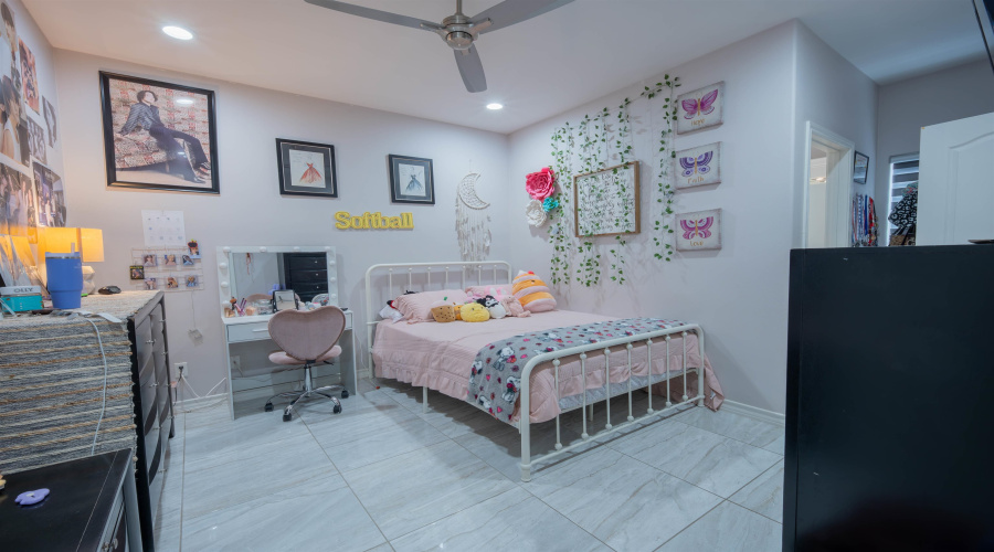 216 Twin Oak Dr, LAREDO, Texas 78045-6857, 4 Bedrooms Bedrooms, 5 Rooms Rooms,4 BathroomsBathrooms,Residential,For Sale,216 Twin Oak Dr,20264103