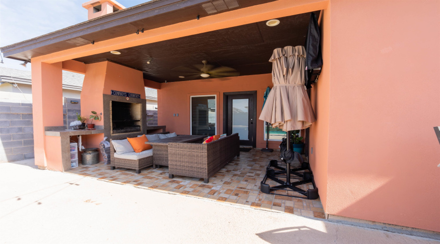 216 Twin Oak Dr, LAREDO, Texas 78045-6857, 4 Bedrooms Bedrooms, 5 Rooms Rooms,4 BathroomsBathrooms,Residential,For Sale,216 Twin Oak Dr,20264103