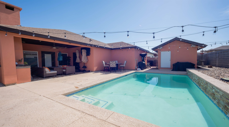 216 Twin Oak Dr, LAREDO, Texas 78045-6857, 4 Bedrooms Bedrooms, 5 Rooms Rooms,4 BathroomsBathrooms,Residential,For Sale,216 Twin Oak Dr,20264103