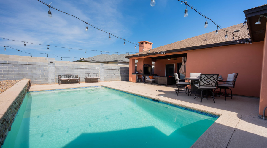 216 Twin Oak Dr, LAREDO, Texas 78045-6857, 4 Bedrooms Bedrooms, 5 Rooms Rooms,4 BathroomsBathrooms,Residential,For Sale,216 Twin Oak Dr,20264103
