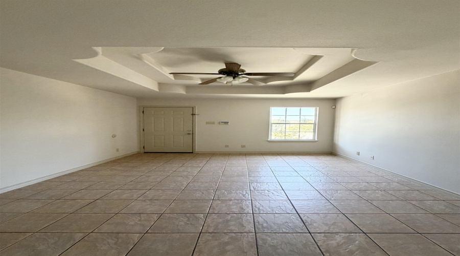 419 W Eistetter St, Laredo, Texas 78041, 2 Bedrooms Bedrooms, 4 Rooms Rooms,1 BathroomBathrooms,Residential,For Rent,419 W Eistetter St,20264104