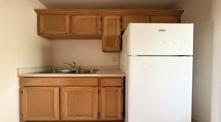 419 W Eistetter St, Laredo, Texas 78041, 2 Bedrooms Bedrooms, 4 Rooms Rooms,1 BathroomBathrooms,Residential,For Rent,419 W Eistetter St,20264104