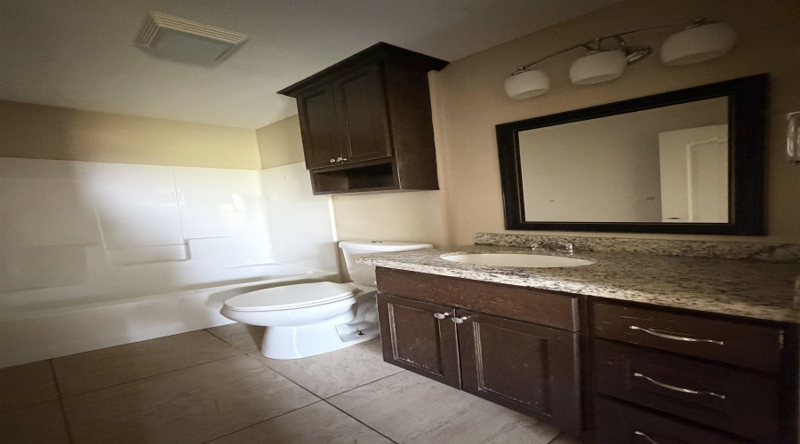 408 Shiloh Dr, Laredo, Texas 78045, 2 Bedrooms Bedrooms, 5 Rooms Rooms,2 BathroomsBathrooms,Residential,For Rent,408 Shiloh Dr,20264105