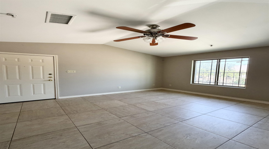 408 Shiloh Dr, Laredo, Texas 78045, 2 Bedrooms Bedrooms, 5 Rooms Rooms,2 BathroomsBathrooms,Residential,For Rent,408 Shiloh Dr,20264105