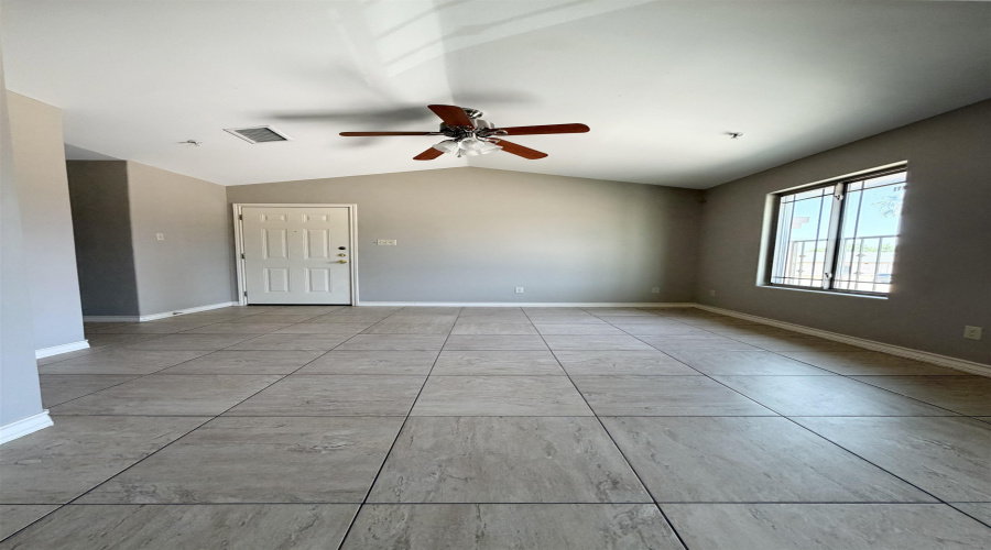 408 Shiloh Dr, Laredo, Texas 78045, 2 Bedrooms Bedrooms, 5 Rooms Rooms,2 BathroomsBathrooms,Residential,For Rent,408 Shiloh Dr,20264105