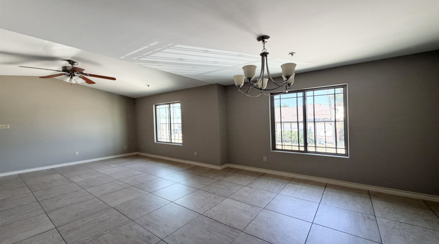 408 Shiloh Dr, Laredo, Texas 78045, 2 Bedrooms Bedrooms, 5 Rooms Rooms,2 BathroomsBathrooms,Residential,For Rent,408 Shiloh Dr,20264105