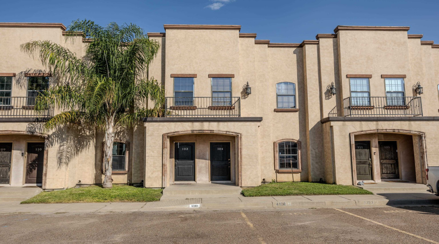 8216 Casa Verde Rd, Laredo, Texas 78041, 2 Bedrooms Bedrooms, 5 Rooms Rooms,2 BathroomsBathrooms,Residential,For Rent,8216 Casa Verde Rd,20264108