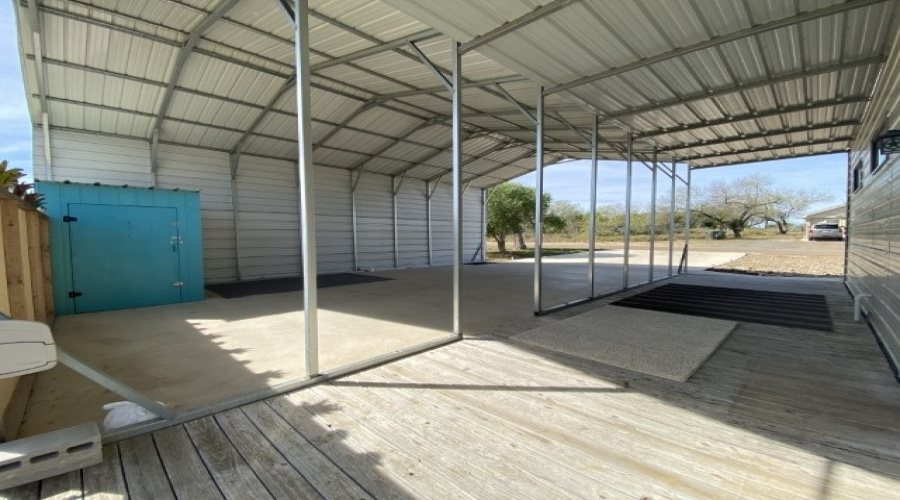 104 Overview Dr, Zapata, Texas 78076, 2 Bedrooms Bedrooms, 3 Rooms Rooms,1 BathroomBathrooms,Residential,For Sale,104 Overview Dr,20261005