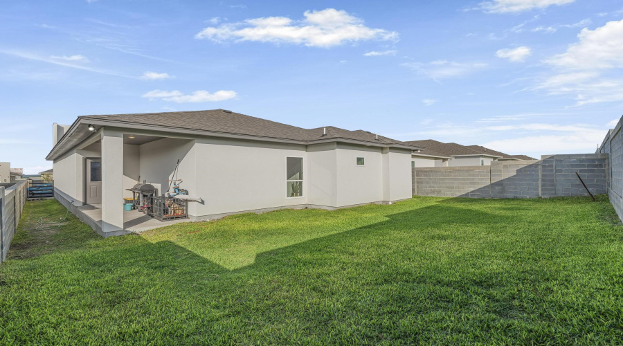 1418 Eagles LN, Laredo, Texas 78045, 3 Bedrooms Bedrooms, 3 Rooms Rooms,2 BathroomsBathrooms,Residential,For Rent,1418 Eagles LN,20264109