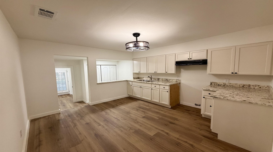3405 S Louisiana Ave, Laredo, Texas 78046, 3 Bedrooms Bedrooms, 6 Rooms Rooms,2 BathroomsBathrooms,Residential,For Rent,3405 S Louisiana Ave,20264116