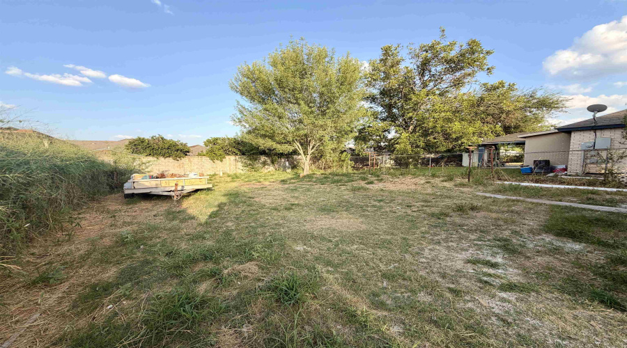 3405 S Louisiana Ave, Laredo, Texas 78046, 3 Bedrooms Bedrooms, 6 Rooms Rooms,2 BathroomsBathrooms,Residential,For Rent,3405 S Louisiana Ave,20264116