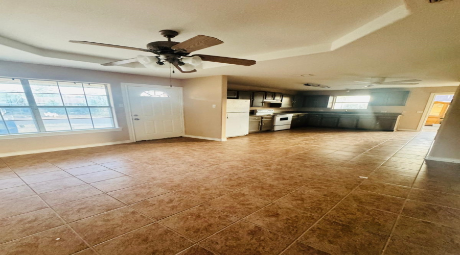 2451 Colonia Lp, Laredo, Texas 78046, 3 Bedrooms Bedrooms, 5 Rooms Rooms,2 BathroomsBathrooms,Residential,For Sale,2451 Colonia Lp,20264118