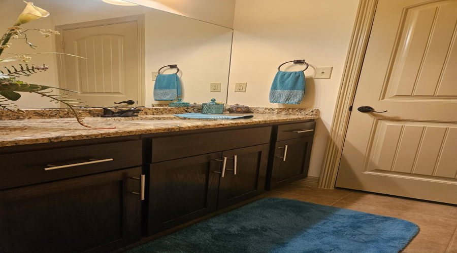 8316 Casa Verde Rd, Laredo, Texas 78041, 3 Bedrooms Bedrooms, 4 Rooms Rooms,2 BathroomsBathrooms,Residential,For Sale,8316 Casa Verde Rd,20264120