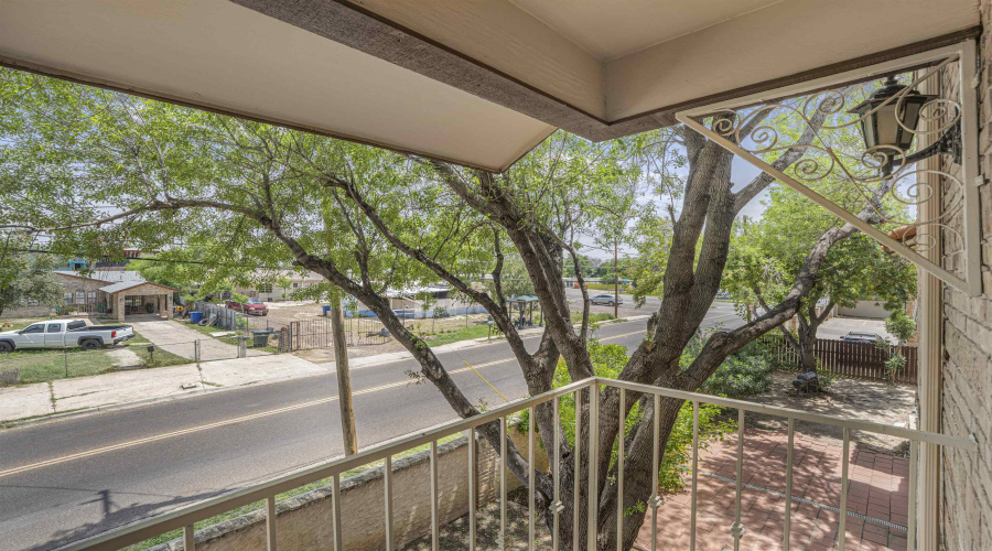 1401 Gustavus St, Laredo, Texas 78040, 2 Bedrooms Bedrooms, 4 Rooms Rooms,1 BathroomBathrooms,Residential,For Sale,1401 Gustavus St,20264121