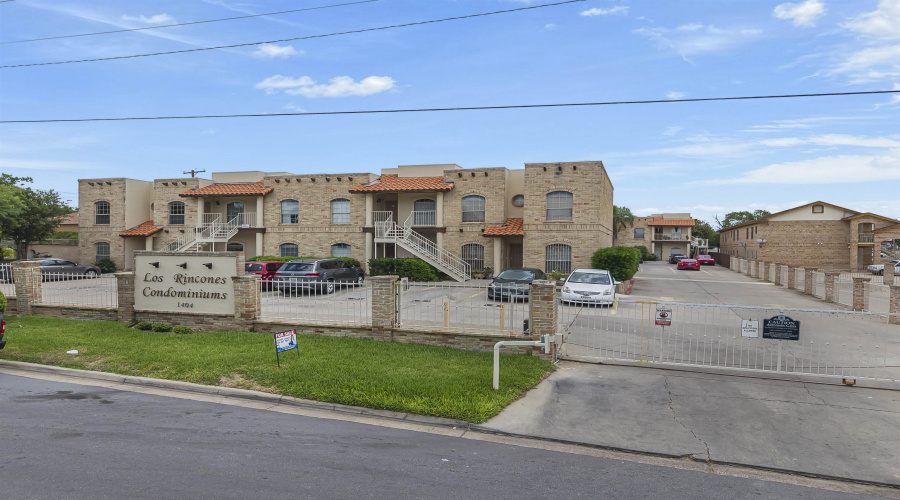 1401 Gustavus St, Laredo, Texas 78040, 2 Bedrooms Bedrooms, 4 Rooms Rooms,1 BathroomBathrooms,Residential,For Sale,1401 Gustavus St,20264121