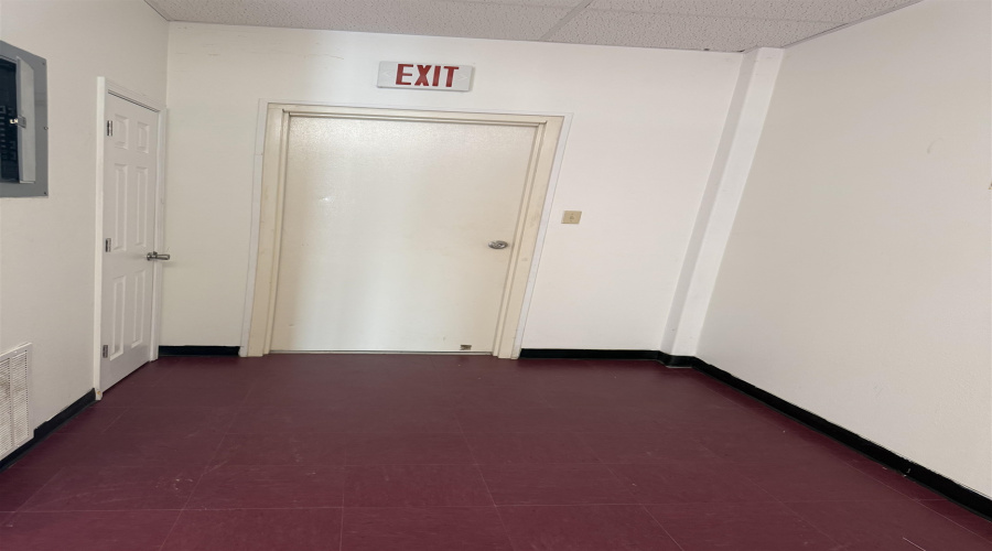 4820 Mims Ave, Laredo, Texas 78041, 1 Room Rooms,2 BathroomsBathrooms,Commercial retail/office,For Rent,4820 Mims Ave,20264111