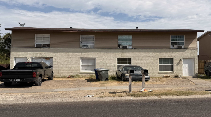 1414 Lyon St, Laredo, Texas 78040, ,Multi-family,For Sale,1414 Lyon St,20264119