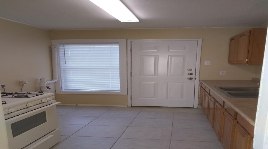 1414 Lyon St, Laredo, Texas 78040, ,Multi-family,For Sale,1414 Lyon St,20264119