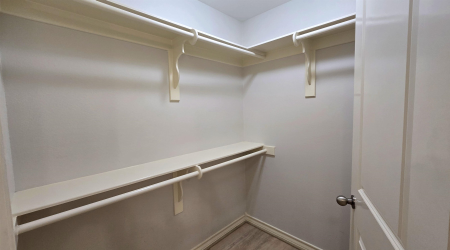 10504 Mahara Dr, Laredo, Texas 78045, 3 Bedrooms Bedrooms, 6 Rooms Rooms,2 BathroomsBathrooms,Residential,For Sale,10504 Mahara Dr,20264112