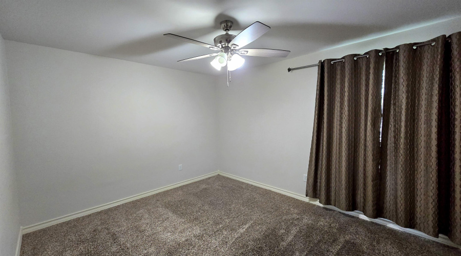 10504 Mahara Dr, Laredo, Texas 78045, 3 Bedrooms Bedrooms, 6 Rooms Rooms,2 BathroomsBathrooms,Residential,For Sale,10504 Mahara Dr,20264112
