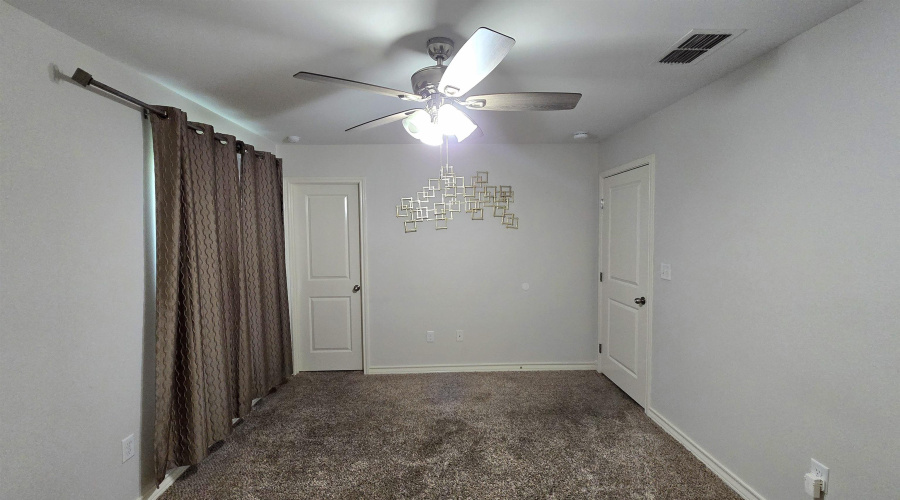 10504 Mahara Dr, Laredo, Texas 78045, 3 Bedrooms Bedrooms, 6 Rooms Rooms,2 BathroomsBathrooms,Residential,For Sale,10504 Mahara Dr,20264112