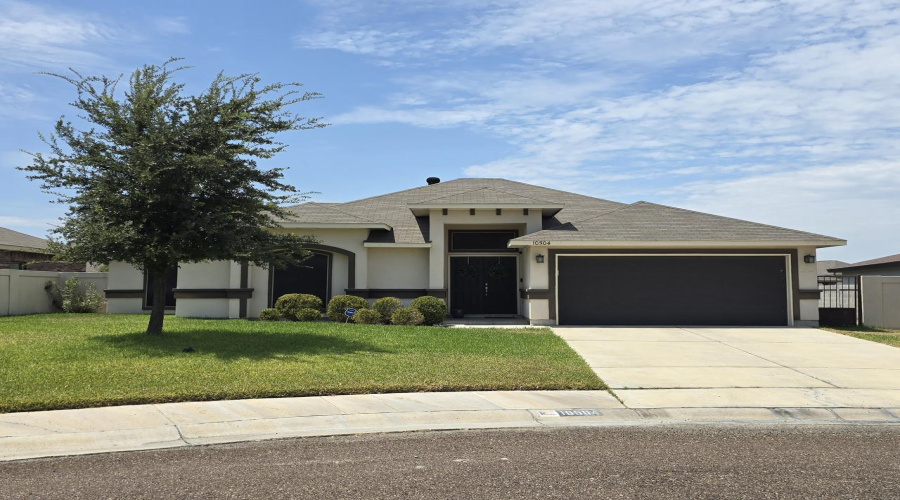 10504 Mahara Dr, Laredo, Texas 78045, 3 Bedrooms Bedrooms, 6 Rooms Rooms,2 BathroomsBathrooms,Residential,For Sale,10504 Mahara Dr,20264112