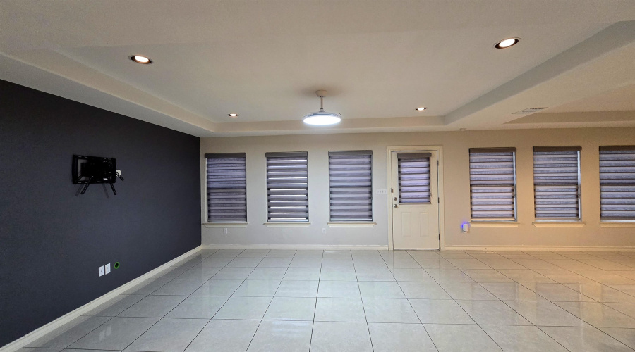 10504 Mahara Dr, Laredo, Texas 78045, 3 Bedrooms Bedrooms, 6 Rooms Rooms,2 BathroomsBathrooms,Residential,For Sale,10504 Mahara Dr,20264112