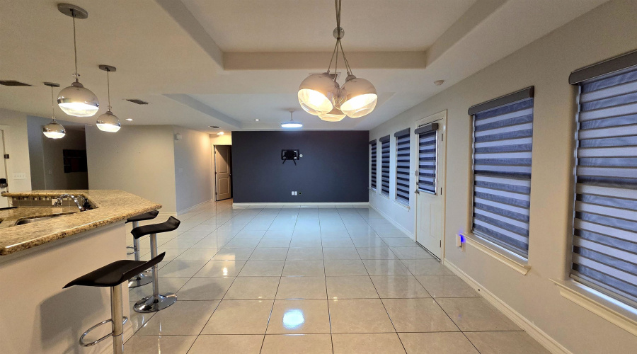 10504 Mahara Dr, Laredo, Texas 78045, 3 Bedrooms Bedrooms, 6 Rooms Rooms,2 BathroomsBathrooms,Residential,For Sale,10504 Mahara Dr,20264112