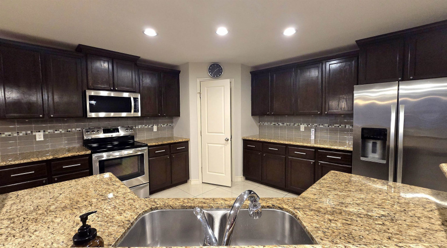 10504 Mahara Dr, Laredo, Texas 78045, 3 Bedrooms Bedrooms, 6 Rooms Rooms,2 BathroomsBathrooms,Residential,For Sale,10504 Mahara Dr,20264112