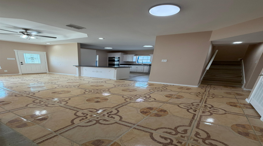 2114 E Price St, Laredo, Texas 78043, 4 Bedrooms Bedrooms, 6 Rooms Rooms,3 BathroomsBathrooms,Residential,For Sale,2114 E Price St,20264114
