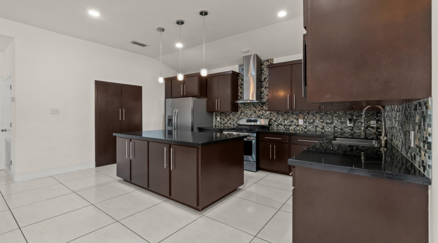 2803 T.S. Eliot Dr, Laredo, Texas 78041-2820, 4 Bedrooms Bedrooms, 6 Rooms Rooms,2 BathroomsBathrooms,Residential,For Sale,2803 T.S. Eliot Dr,20264122