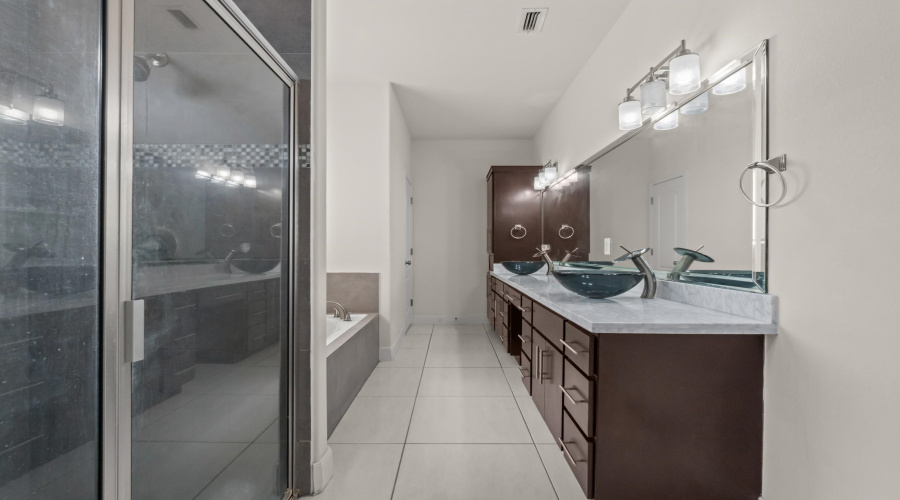 2803 T.S. Eliot Dr, Laredo, Texas 78041-2820, 4 Bedrooms Bedrooms, 6 Rooms Rooms,2 BathroomsBathrooms,Residential,For Sale,2803 T.S. Eliot Dr,20264122