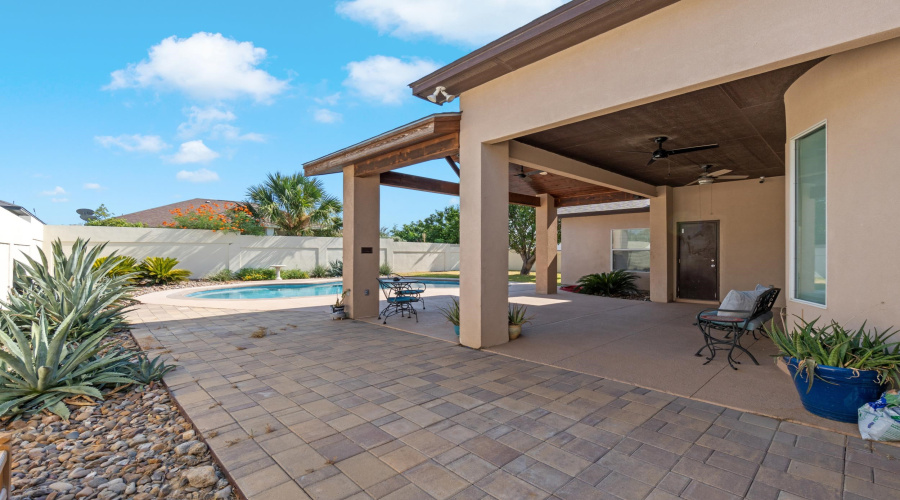 2803 T.S. Eliot Dr, Laredo, Texas 78041-2820, 4 Bedrooms Bedrooms, 6 Rooms Rooms,2 BathroomsBathrooms,Residential,For Sale,2803 T.S. Eliot Dr,20264122