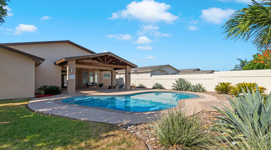 2803 T.S. Eliot Dr, Laredo, Texas 78041-2820, 4 Bedrooms Bedrooms, 6 Rooms Rooms,2 BathroomsBathrooms,Residential,For Sale,2803 T.S. Eliot Dr,20264122