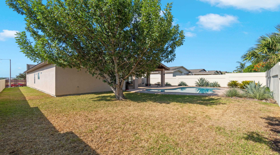 2803 T.S. Eliot Dr, Laredo, Texas 78041-2820, 4 Bedrooms Bedrooms, 6 Rooms Rooms,2 BathroomsBathrooms,Residential,For Sale,2803 T.S. Eliot Dr,20264122