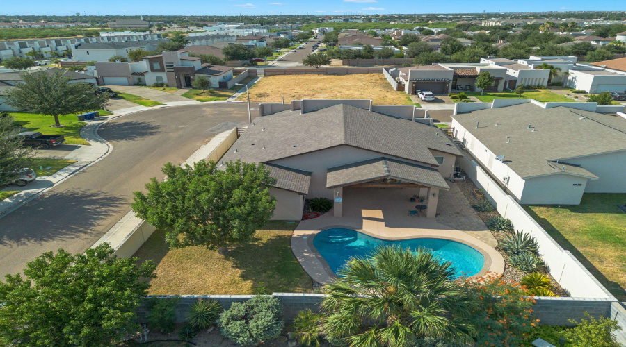 2803 T.S. Eliot Dr, Laredo, Texas 78041-2820, 4 Bedrooms Bedrooms, 6 Rooms Rooms,2 BathroomsBathrooms,Residential,For Sale,2803 T.S. Eliot Dr,20264122
