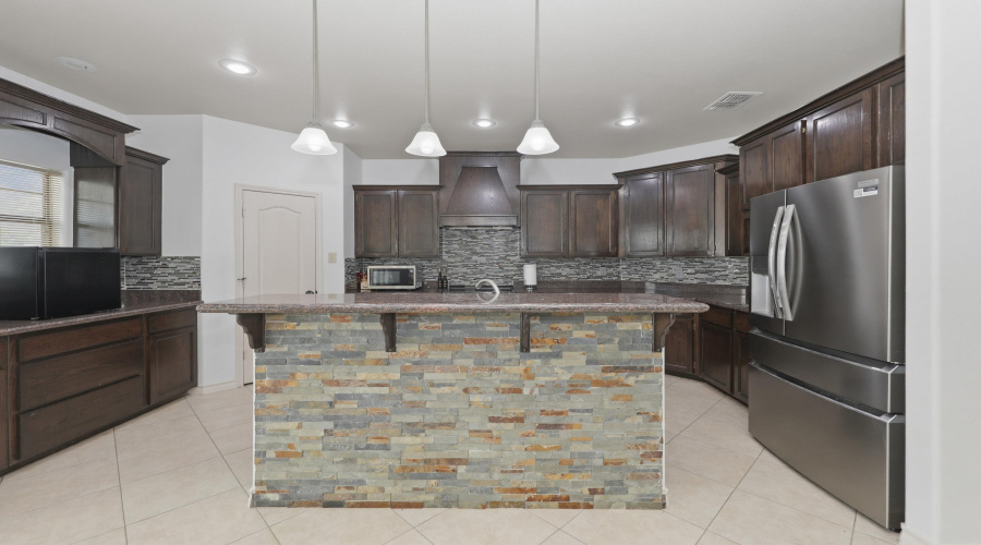 10818 Marfa Rd, Laredo, Texas 78045, 3 Bedrooms Bedrooms, 7 Rooms Rooms,2 BathroomsBathrooms,Residential,For Rent,10818 Marfa Rd,20264125