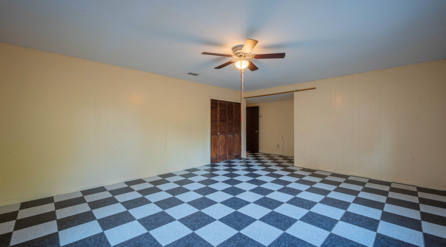 1010 San Pedro St, Laredo, Texas 78041, 4 Bedrooms Bedrooms, 6 Rooms Rooms,2 BathroomsBathrooms,Residential,For Sale,1010 San Pedro St,20264126