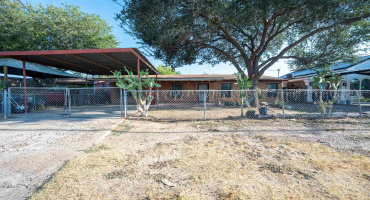 1010 San Pedro St, Laredo, Texas 78041, 4 Bedrooms Bedrooms, 6 Rooms Rooms,2 BathroomsBathrooms,Residential,For Sale,1010 San Pedro St,20264126