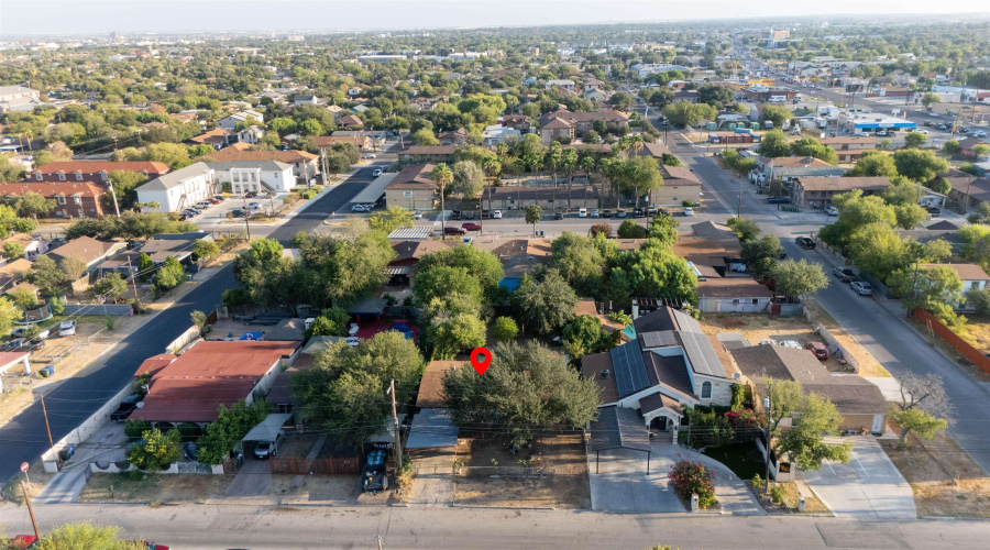 1010 San Pedro St, Laredo, Texas 78041, 4 Bedrooms Bedrooms, 6 Rooms Rooms,2 BathroomsBathrooms,Residential,For Sale,1010 San Pedro St,20264126