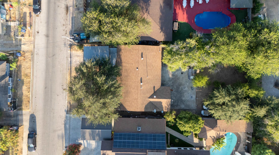 1010 San Pedro St, Laredo, Texas 78041, 4 Bedrooms Bedrooms, 6 Rooms Rooms,2 BathroomsBathrooms,Residential,For Sale,1010 San Pedro St,20264126