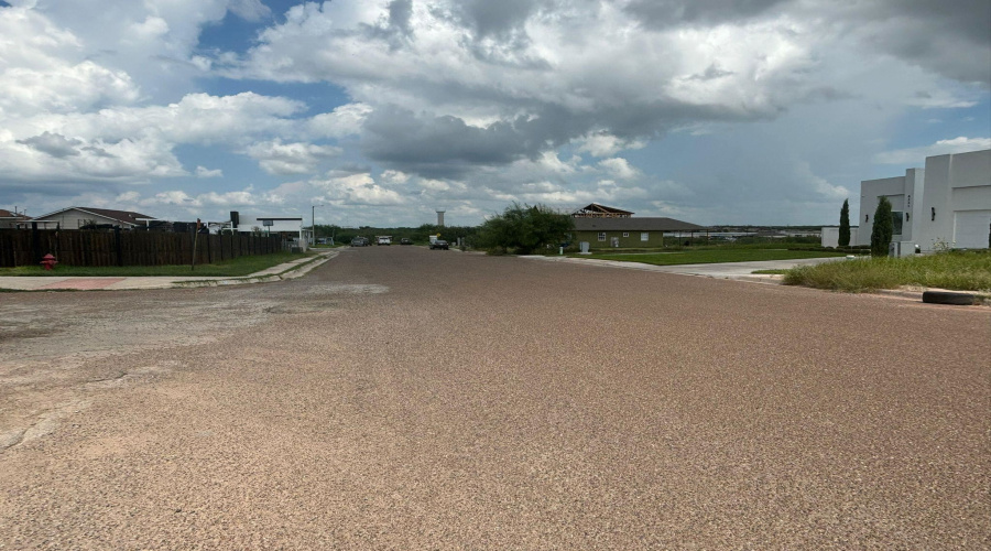 8215 Mejia Rd, Laredo, Texas 78043, ,Land,For Sale,8215 Mejia Rd,20263009