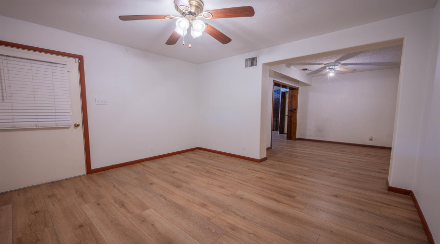 305 Albany Dr, Laredo, Texas 78045, 4 Bedrooms Bedrooms, 6 Rooms Rooms,2 BathroomsBathrooms,Residential,For Sale,305 Albany Dr,20264129