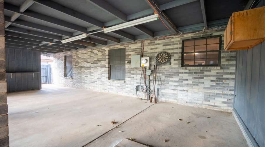 305 Albany Dr, Laredo, Texas 78045, 4 Bedrooms Bedrooms, 6 Rooms Rooms,2 BathroomsBathrooms,Residential,For Sale,305 Albany Dr,20264129