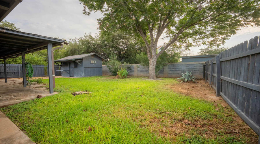 305 Albany Dr, Laredo, Texas 78045, 4 Bedrooms Bedrooms, 6 Rooms Rooms,2 BathroomsBathrooms,Residential,For Sale,305 Albany Dr,20264129