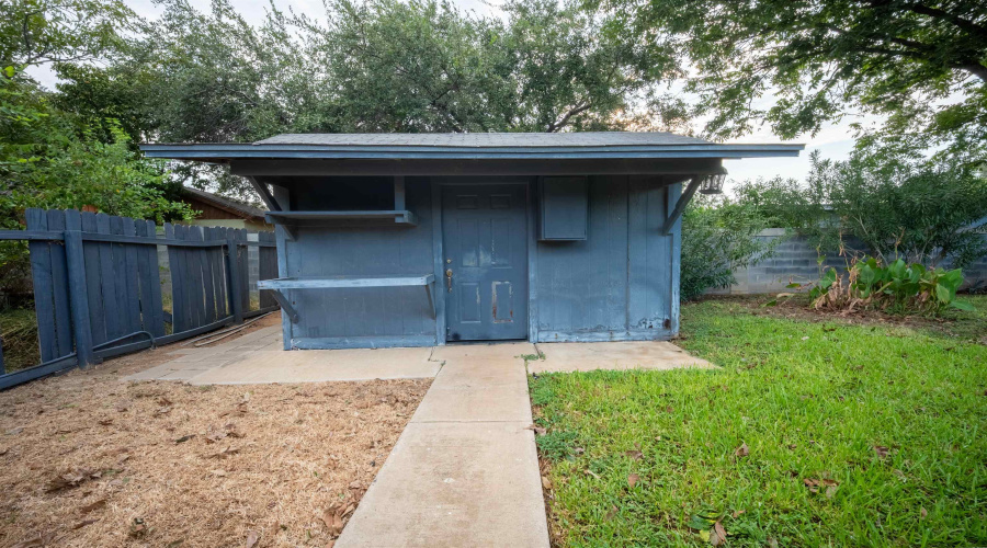 305 Albany Dr, Laredo, Texas 78045, 4 Bedrooms Bedrooms, 6 Rooms Rooms,2 BathroomsBathrooms,Residential,For Sale,305 Albany Dr,20264129