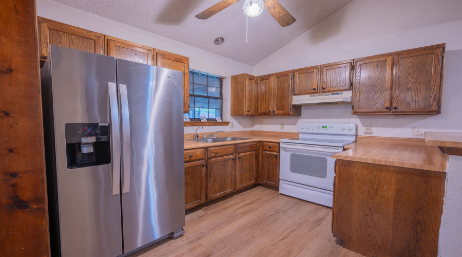 305 Albany Dr, Laredo, Texas 78045, 4 Bedrooms Bedrooms, 6 Rooms Rooms,2 BathroomsBathrooms,Residential,For Sale,305 Albany Dr,20264129